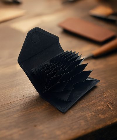 Akordiyon Kartlık Siyah